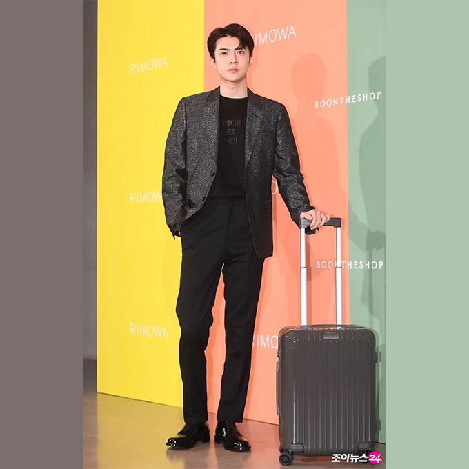 rimowa essential cabin polycarbonate luggage
